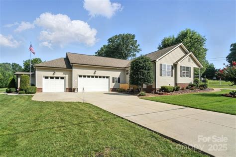 1075 Roberts Street China Grove Nc 28023 Mls 4320788 Coldwell Banker