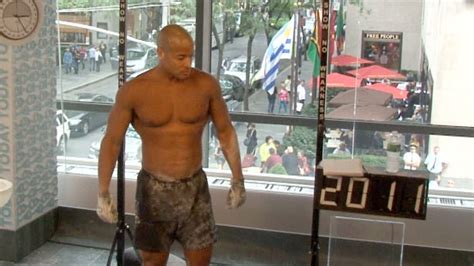 2 588 Pull Ups Later Injury Suspends Record Bid 2 588 Pull Ups Later Injury Suspends Record Bid