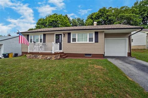 607 Schuylkill St Schuylkill Haven Pa 17972 See Est Value Schools 607 Schuylkill St Schuylkill Haven Pa 17972 See Est Value Schools