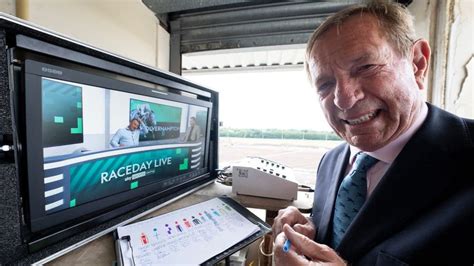 A Very Emotional Evening Racing Greats Help Send Derek Thompson Into Retirement After 60 Years Behind The Mic Racing Post A Very Emotional Evening Racing Greats Help Send Derek Thompson Into Retirement After 60 Years Behind The Mic Racing Post