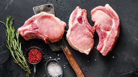 Blade Pork Chops Vs Rib Chops What Amp 39 S The Difference Blade Pork Chops Vs Rib Chops What Amp 39 S The Difference