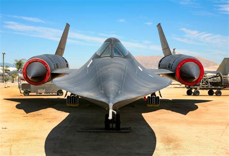 Fastest Manned Aircraft In The World A Look At The Sr 71 Blackbird Fastest Manned Aircraft In The World A Look At The Sr 71 Blackbird