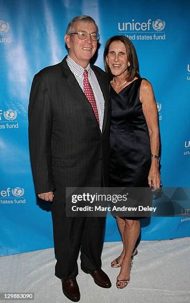 How To Verify Information About H. Barrie Landry Online