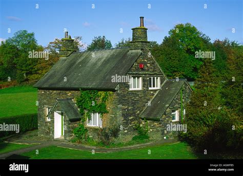 Lake District Cottage Stock Photo Alamy
