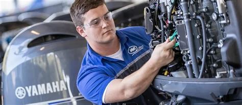 Marine Mechanic Salary Guide Average Pay By State Uti Marine Mechanic Salary Guide Average Pay By State Uti