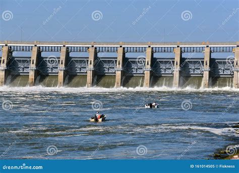 Missouri River Dam At Gavins Point Stock Image Image Of Dakota Water 161014505 Missouri River Dam At Gavins Point Stock Image Image Of Dakota Water 161014505