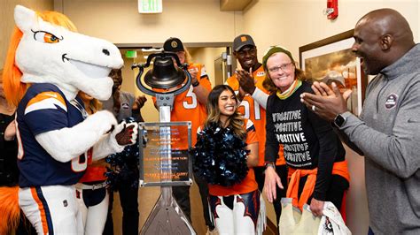 Photos Denver Broncos Cheerleaders Miles The Mascot Visit St Anthony