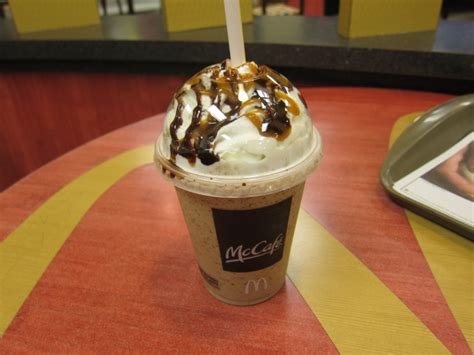 Review Mcdonald Amp 39 S Mccaf Chocolate Chip Frapp