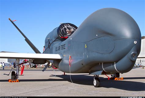 Rq 4B Global Hawk