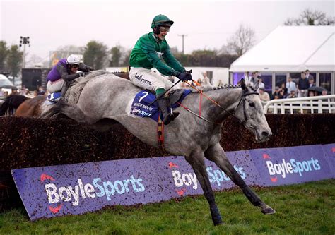 The Favourites For The Irish Grand National %-% Uknip