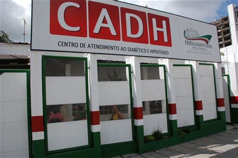 V Ndalos Arrombam Cadh De Feira De Santana E Danificam Rea Externa Da V Ndalos Arrombam Cadh De Feira De Santana E Danificam Rea Externa Da