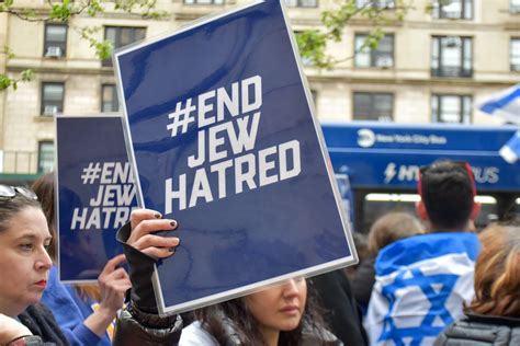 You Have Failed Your Jewish Students Endjewhatred Holds Rally In Support Of Shai Davidai Calls For Shafik S Resignation